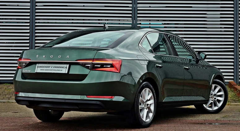 Skoda Superb cena 106900 przebieg: 57000, rok produkcji 2021 z Wyśmierzyce małe 667